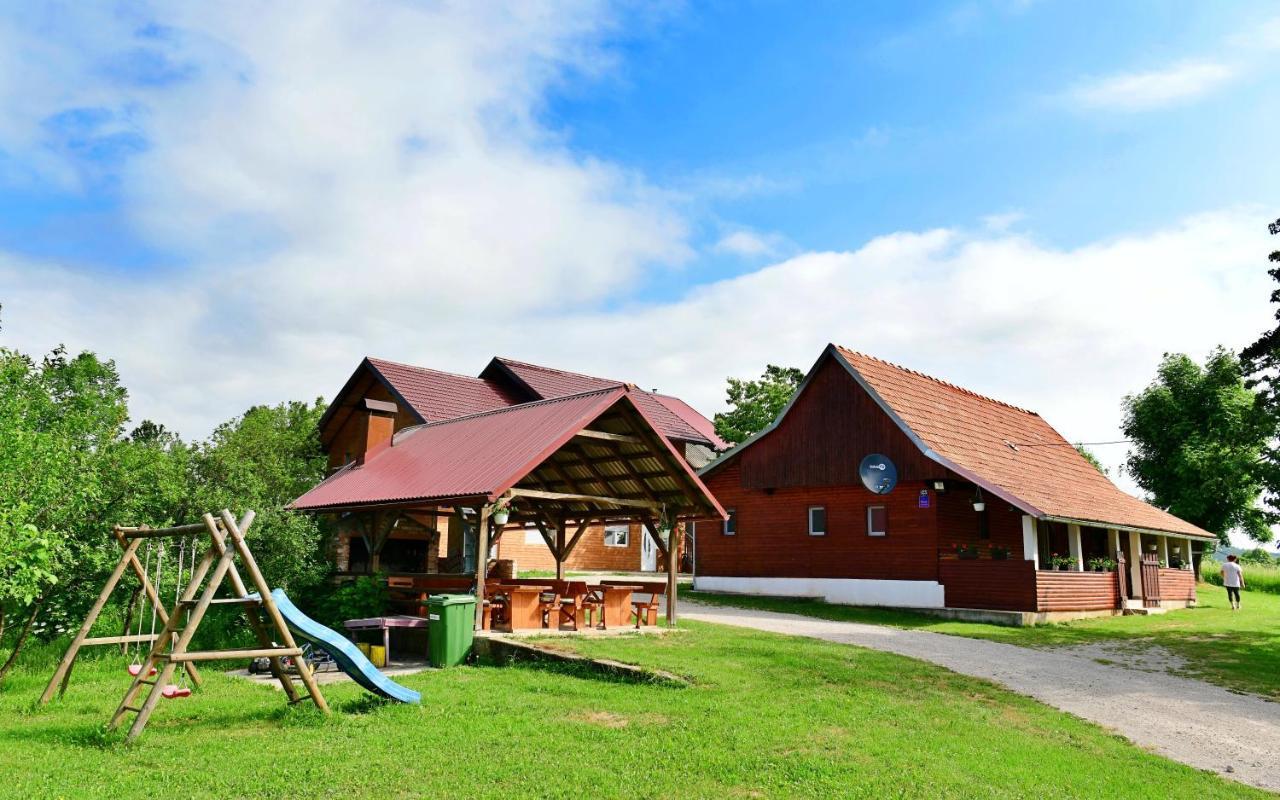House Luna Раковица Экстерьер фото