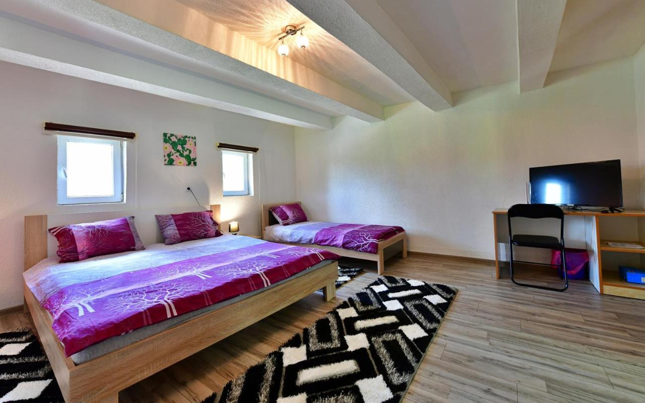 House Luna Раковица Экстерьер фото